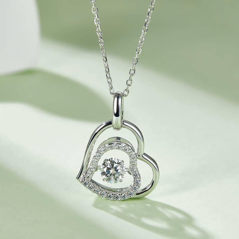 Dynamic and welcoming S925 silver plated platinum moissanite necklace, 50 points D-grade
